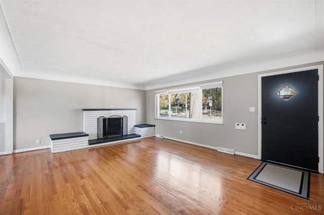 3699 Krierview Drive, Cincinnati, OH 45248