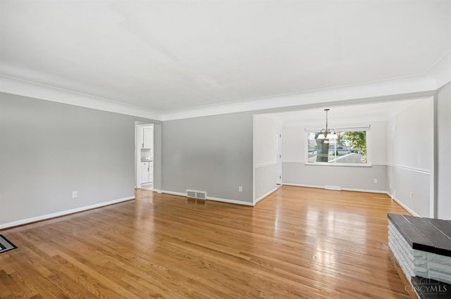 3699 Krierview Drive, Cincinnati, OH 45248