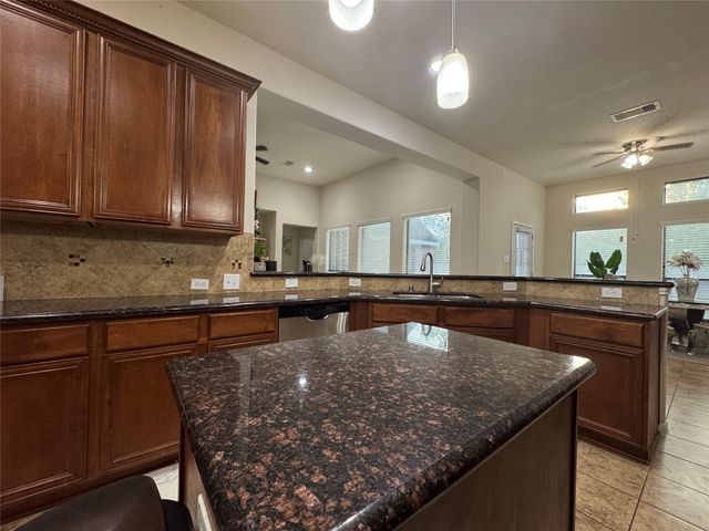 7818 Pacific Spring Lane, Richmond, TX 77407