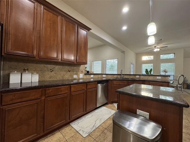 7818 Pacific Spring Lane, Richmond, TX 77407