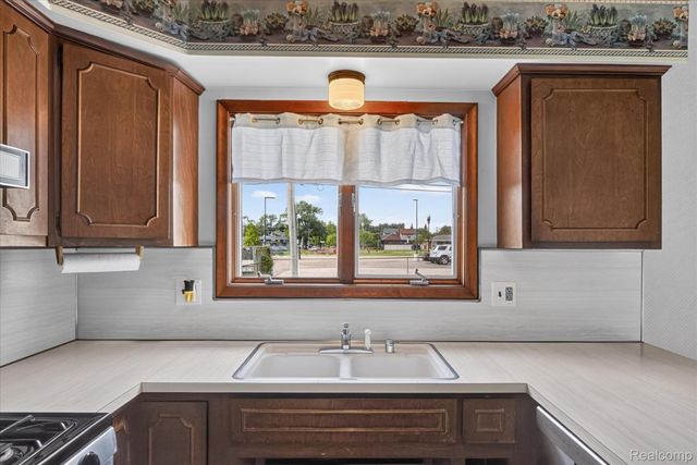 1250 23rd Street, Wyandotte, MI 48192