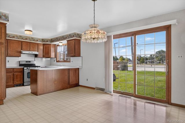 1250 23rd Street, Wyandotte, MI 48192