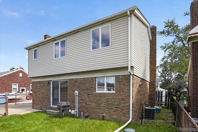 1250 23rd Street, Wyandotte, MI 48192