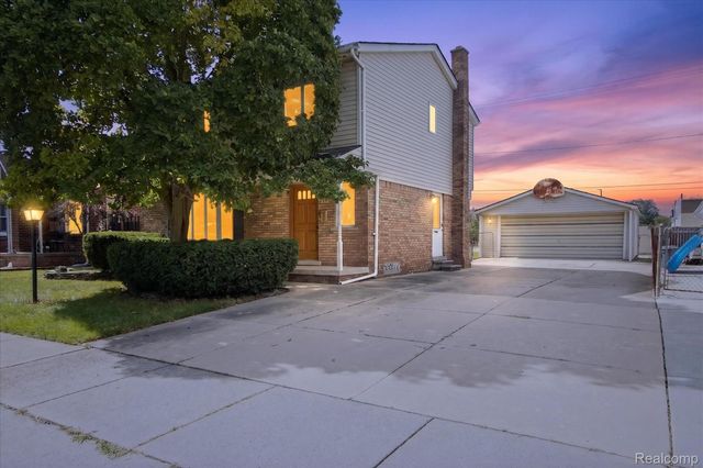 1250 23rd Street, Wyandotte, MI 48192