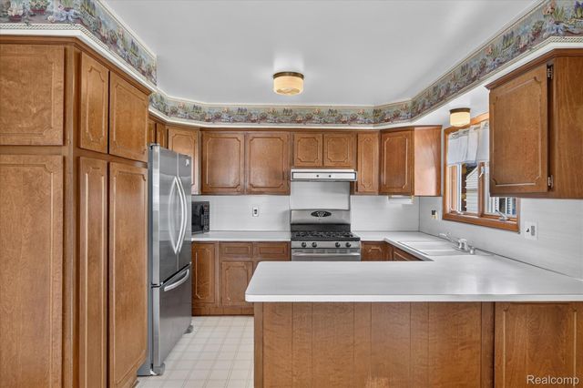 1250 23rd Street, Wyandotte, MI 48192