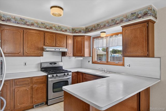 1250 23rd Street, Wyandotte, MI 48192