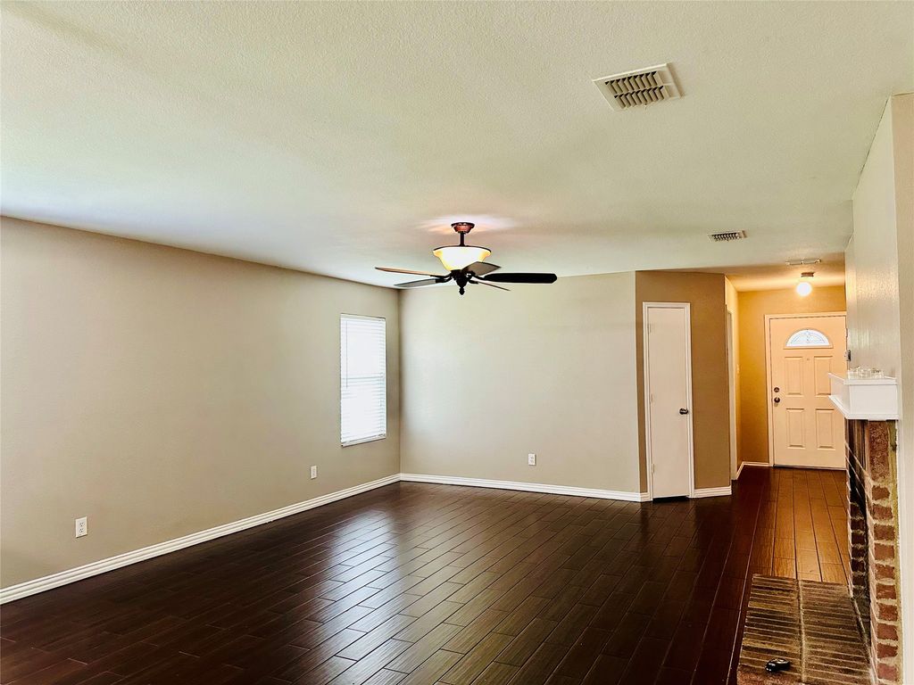 8021 Stowe Springs Lane, Arlington, TX 76002 — photo 3