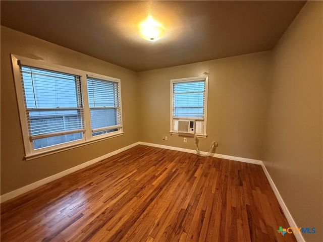 555 N Union Avenue, New Braunfels, TX 78130