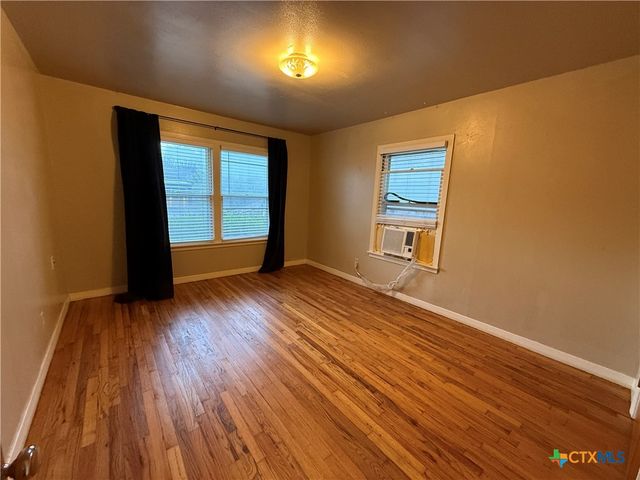 555 N Union Avenue, New Braunfels, TX 78130