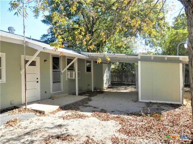 555 N Union Avenue, New Braunfels, TX 78130