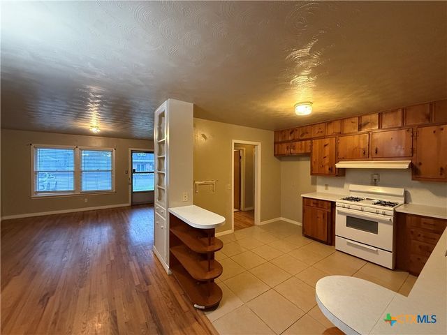 555 N Union Avenue, New Braunfels, TX 78130