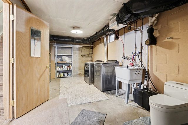 322 N 28th Street, Springfield, MI 49037