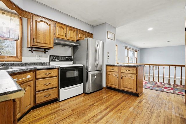 322 N 28th Street, Springfield, MI 49037