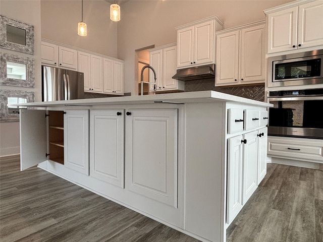 19521 Tranquility Falls CV, Lago Vista, TX 78645