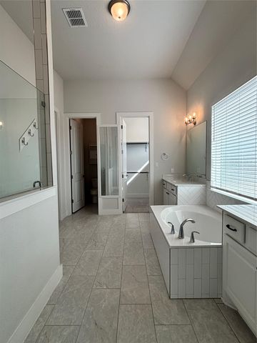 19521 Tranquility Falls CV, Lago Vista, TX 78645