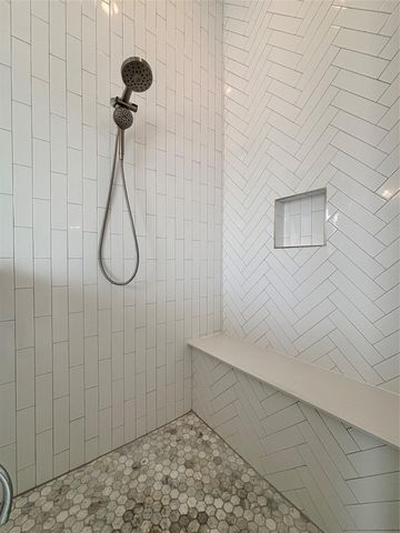 19521 Tranquility Falls CV, Lago Vista, TX 78645