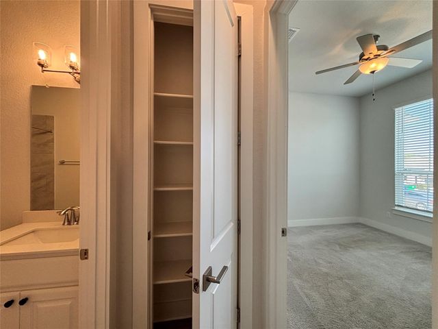 19521 Tranquility Falls CV, Lago Vista, TX 78645