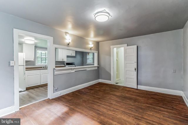 2218 ROSLYN AVE, Baltimore, MD 21216