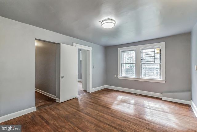 2218 ROSLYN AVE, Baltimore, MD 21216