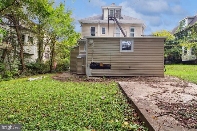 2218 ROSLYN AVE, Baltimore, MD 21216