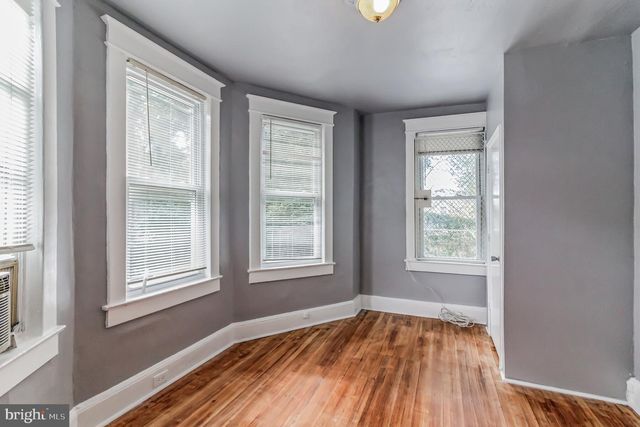 2218 ROSLYN AVE, Baltimore, MD 21216