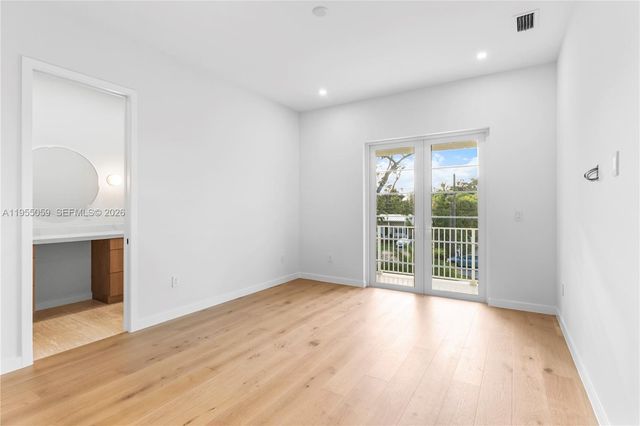 7605 SW 71st Ave, Miami, FL 33143