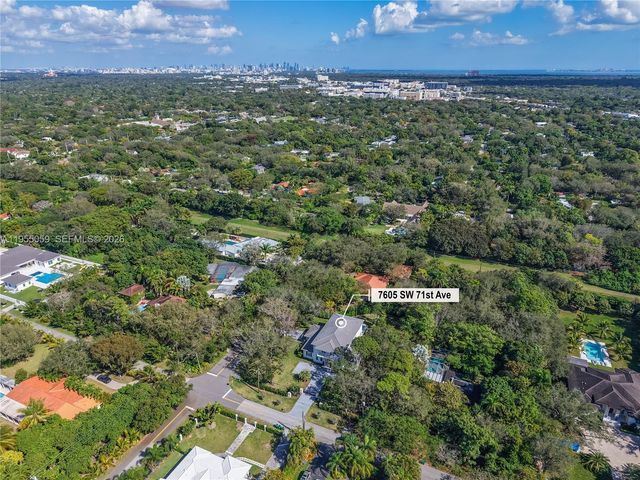 7605 SW 71st Ave, Miami, FL 33143