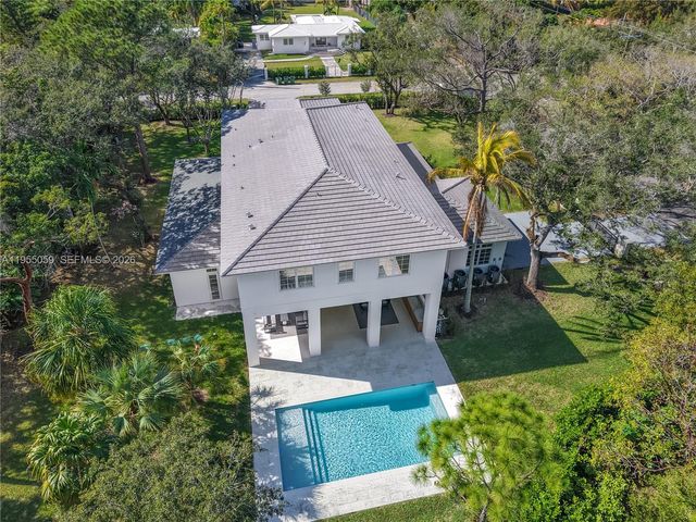 7605 SW 71st Ave, Miami, FL 33143