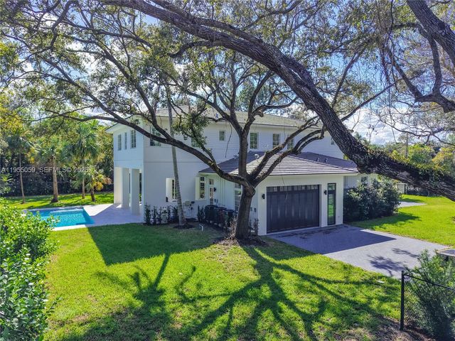 7605 SW 71st Ave, Miami, FL 33143