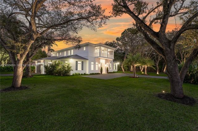 7605 SW 71st Ave, Miami, FL 33143