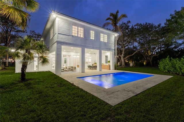 7605 SW 71st Ave, Miami, FL 33143