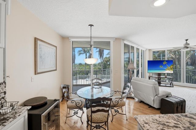 2900 N Highway 2-d, Hutchinson Island, FL 34949