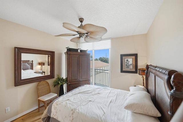 2900 N Highway 2-d, Hutchinson Island, FL 34949