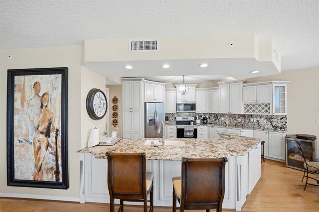 2900 N Highway 2-d, Hutchinson Island, FL 34949