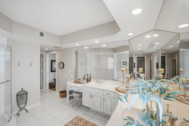 2900 N Highway 2-d, Hutchinson Island, FL 34949
