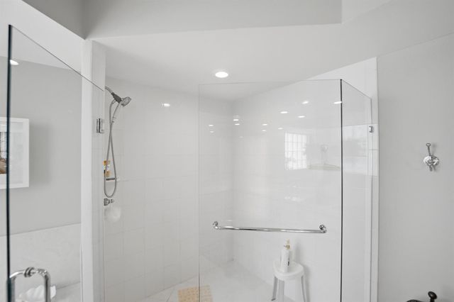 2900 N Highway 2-d, Hutchinson Island, FL 34949