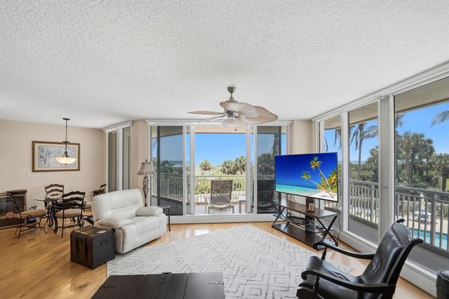 2900 N Highway 2-d, Hutchinson Island, FL 34949