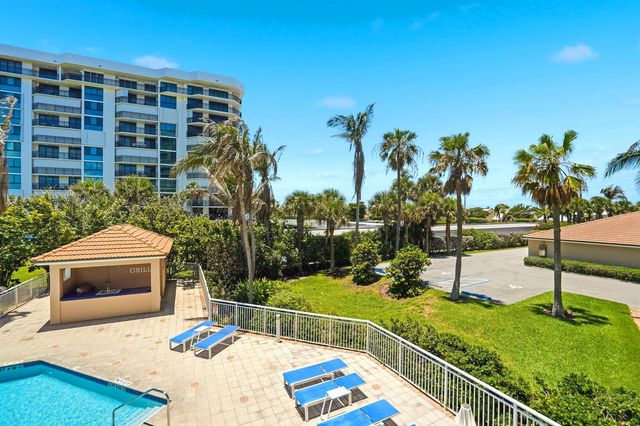 2900 N Highway 2-d, Hutchinson Island, FL 34949
