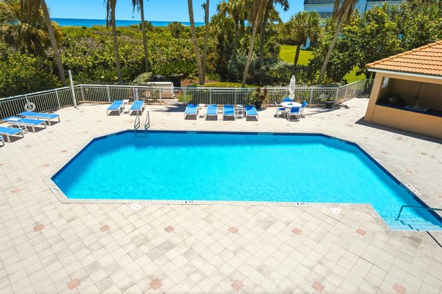 2900 N Highway 2-d, Hutchinson Island, FL 34949