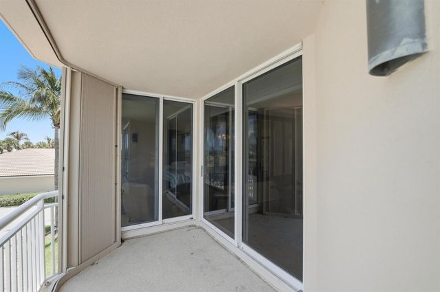 2900 N Highway 2-d, Hutchinson Island, FL 34949