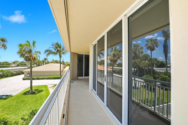 2900 N Highway 2-d, Hutchinson Island, FL 34949