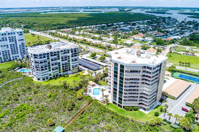 2900 N Highway 2-d, Hutchinson Island, FL 34949