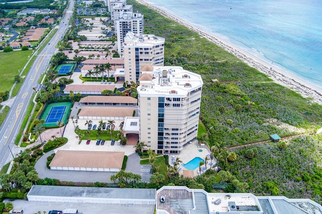2900 N Highway 2-d, Hutchinson Island, FL 34949