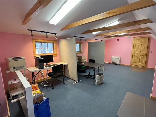 290 E Side Rd Ste 3, Conway, NH 03818