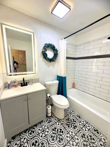 1582 SE Crown St, Port St. Lucie, FL 34983