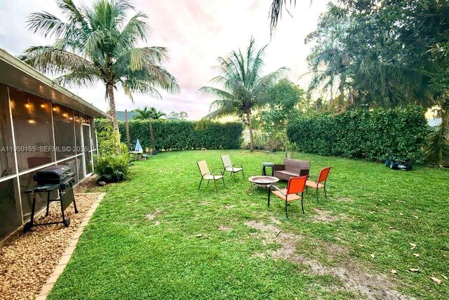 1582 SE Crown St, Port St. Lucie, FL 34983