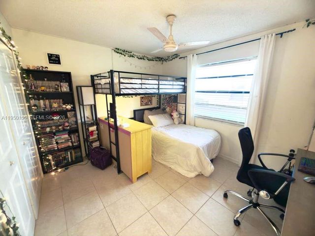 1582 SE Crown St, Port St. Lucie, FL 34983