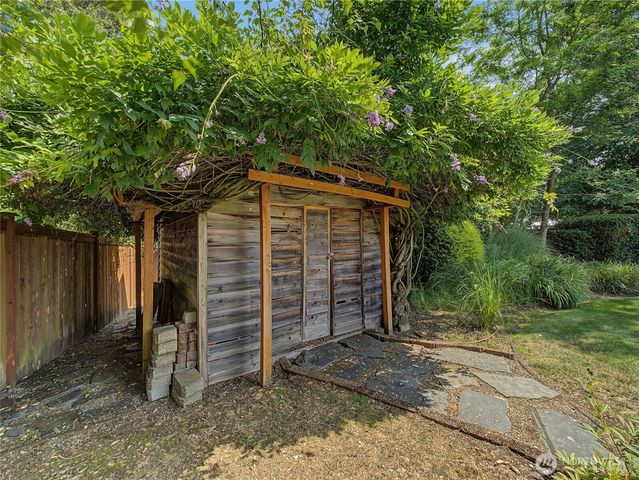 14715 151st Avenue E, Orting, WA 98360