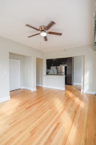 2712 N Milwaukee Avenue 210, Chicago, IL 60647