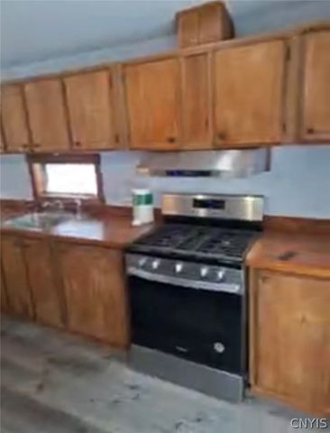 239 County Route 8, Granby, NY 13069